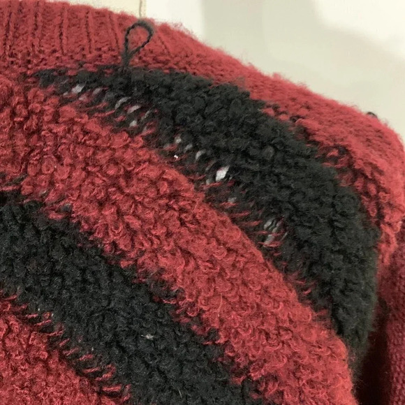 John + Jenn Crop Sweater Chunky Box Fit Chevron Geometric Stripe Pattern Fuzzy - Picture 9 of 10